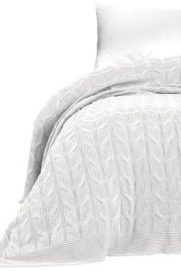 BESPLATNI tekstilni prekrivač od bijelog pamuka sa modernim uzorkom, idealan za krevet i dnevni boravak, pruža udobnost i eleganciju u svakom prostoru.