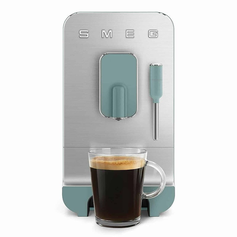 Smeg Automatski Espresso Aparat - MAT SMARAGDNO ZELENI (BCC02EGMEU) | Automatski Espresso Aparat