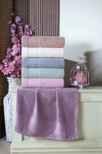 Berceste Krem – Pamučni peškir sa žakardnom bordurom (50x90 cm) | Kućni Tekstil