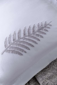 Foglia - Kraljevska Posteljina - Set od 8 kom (AP) - Siva | Kraljevska Posteljina + Prekrivač Set