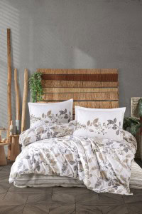 Svetlosiva posteljina od pamuk-puplina sa cvjetnim uzorkom, idealna za udoban i moderan izgled spavaće sobe.