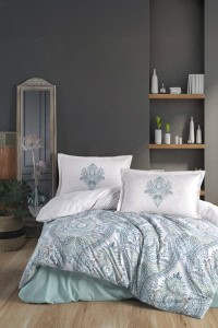 DAPHNE Clasy pamuk pamu lin posteljina set za udoban i elegantan izgled kreveta, idealan za moderni enterijer, izrađena od visokokvalitetnog pamuka sa detaljima u boji.