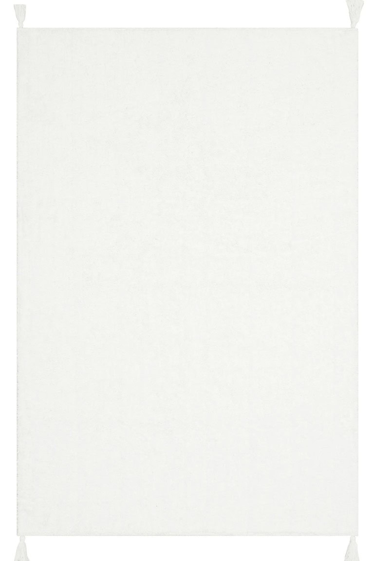 Mekani, antialergijski dječiji tepih od pamuka u bijeloj boji, savršen za sigurnu i udobnu dječju sobu, lako se čisti i održava, idealan za osjetljive kože i zdravlje djece.