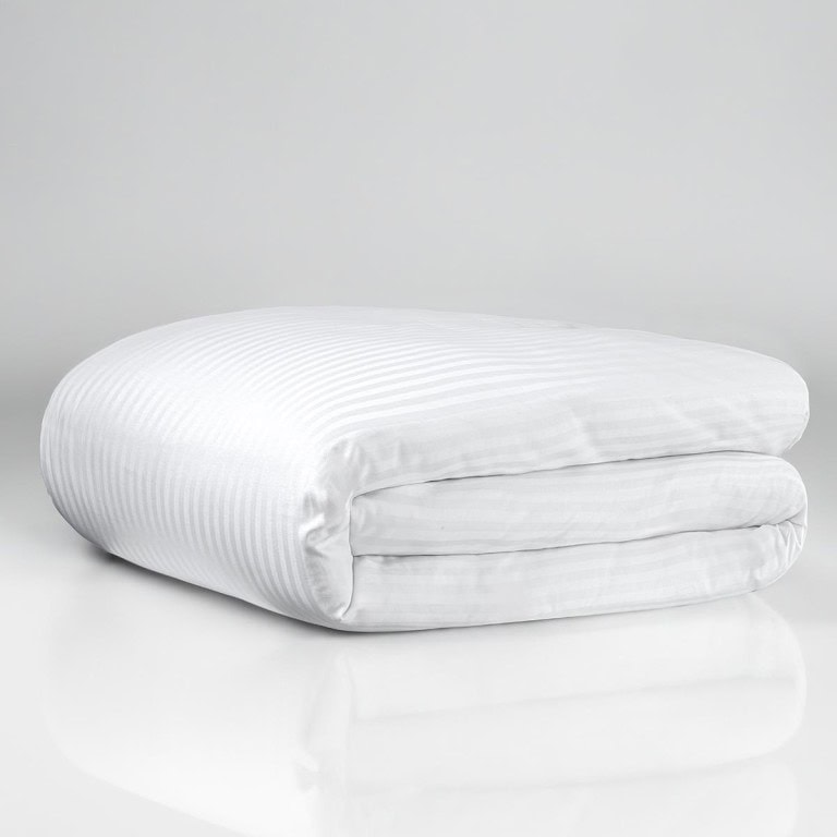 Navlaka za jorgan Hotel Series 83 – TC 210 · Pruge 1,0 cm