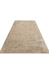 Bež boje, elegantan i sofisticiran, dio ekskluzivne kolekcije DAPHNE, savršen je za moderni i klasični enterijer, pružajući toplinu i stil prostoru.