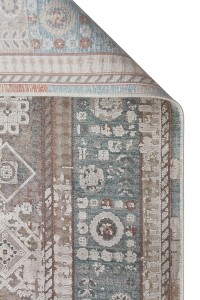 Visoka kvaliteta tepih Babil u sivim tonovima, elegantan i sofisticiran dizajn za moderni interijer. Savršen izbor za dodavanje topline i stila vašem domu ili poslovnom prostoru.