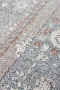 Grey (BBL03) - Ekskluzivna kolekcija, elegantan i moderan tepih s tradicionalnim uzorkom u sivim tonovima, savršen za moderni enterijer i dodavanje topline prostoru.