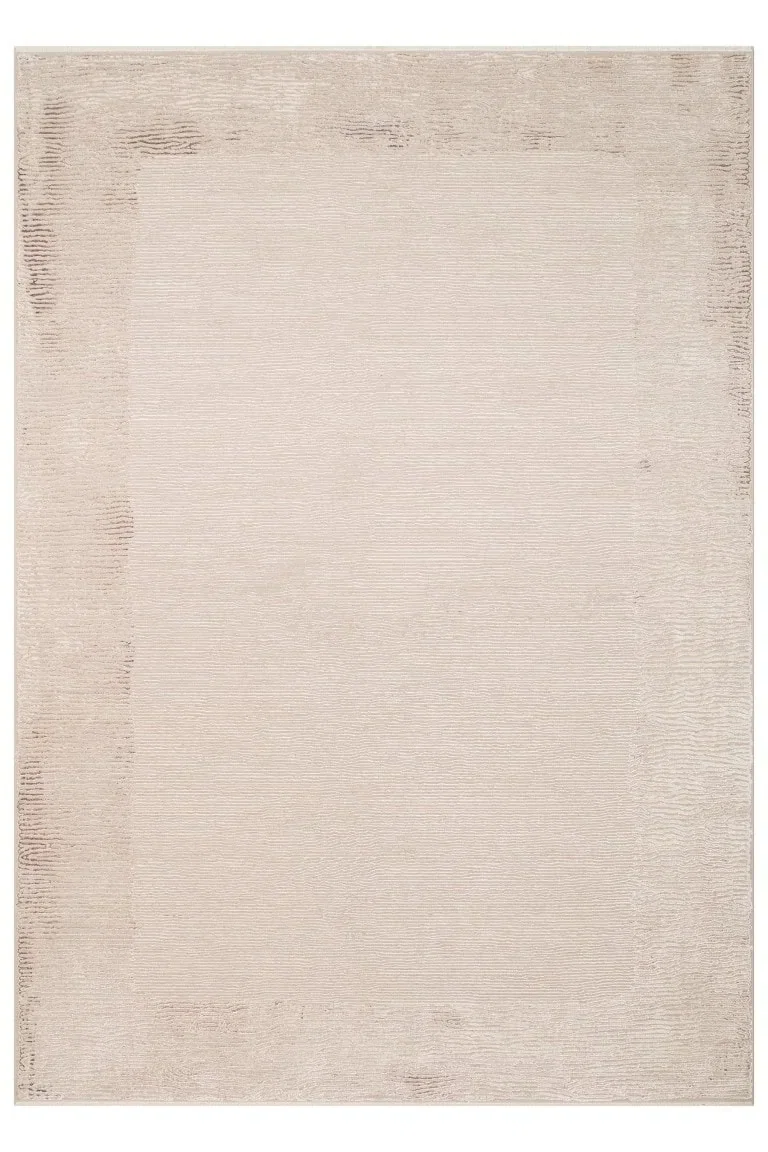 Visokokvalitetni tepih Mahal Mood u bež boji, savršen za moderni i elegantni enterijer, izrađen od izdržljivih materijala za dugotrajnu upotrebu i jednostavno održavanje.