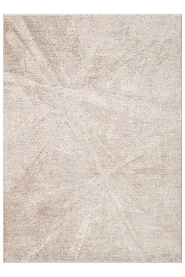Visokokvalitetni tepih u sivim i bež tonovima iz kolekcije DAPHNE, idealan za moderni enterijer, s elegantnim i suptilnim uzorkom za sofisticirani izgled prostora.