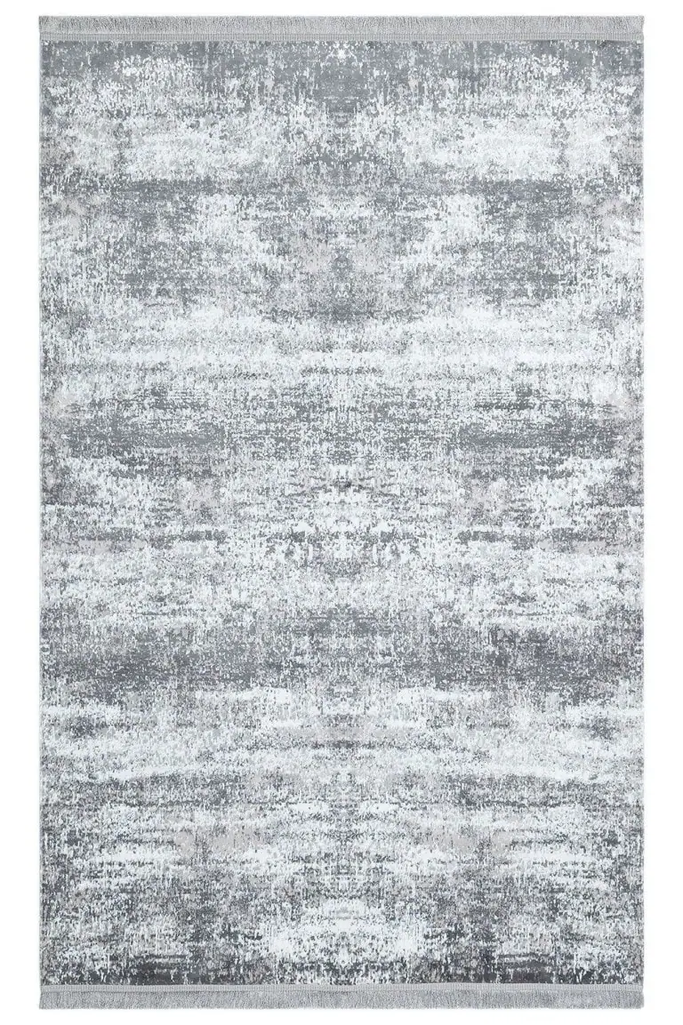 Visokokvalitetni sivi tepih Sateen za moderni i elegantni enterijer, idealan za dnevne sobe, spavaće sobe ili poslovne prostore, pruža udobnost i stil.