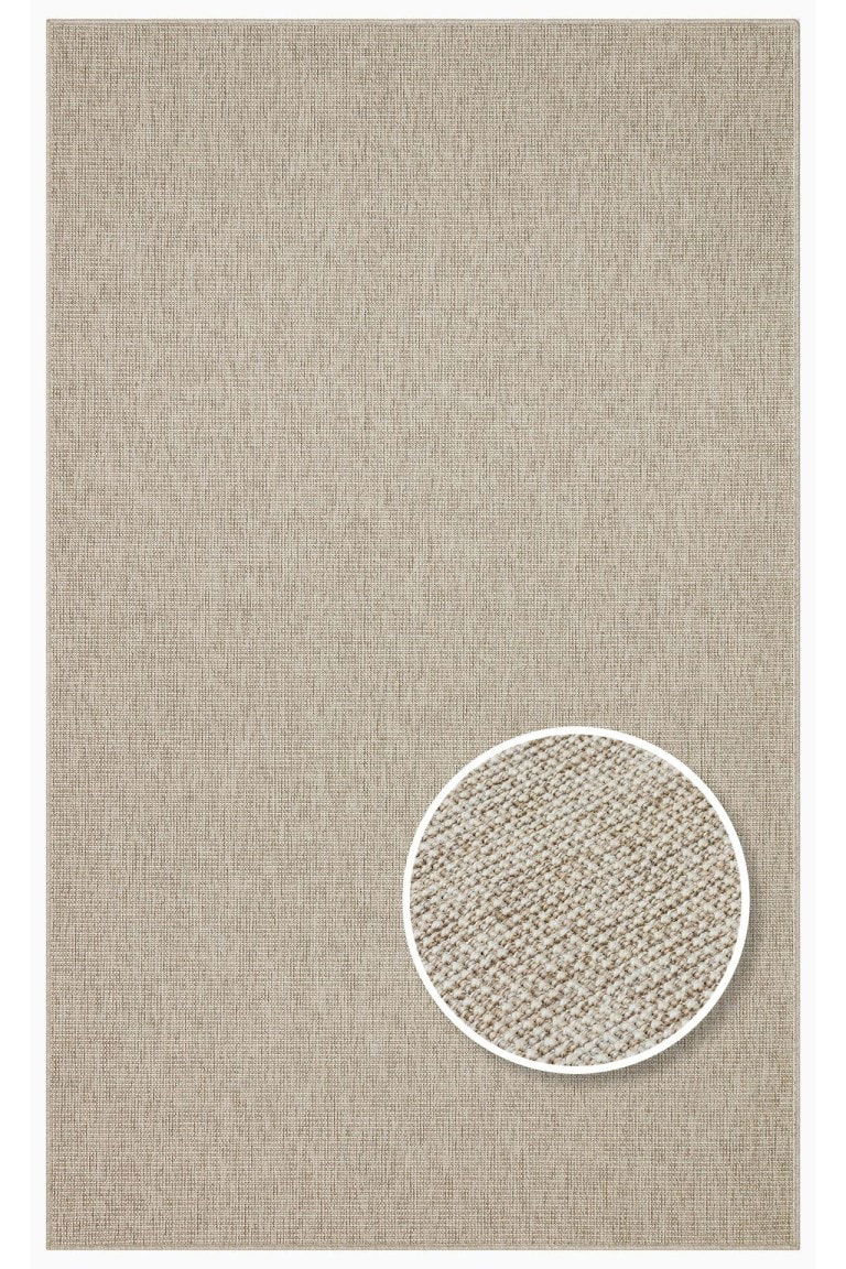 Visokokvalitetni tepih Ventura VNT 2703 u svijetlo bež boji, idealan za moderni enterijer, pruža udobnost i eleganciju prostoru. Savršen izbor za dnevne sobe i spavaće sobe.