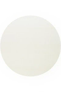 Beli okrugli tepih Zen, savršen za moderni i minimalistički enterijer, izrađen od visokokvalitetnih materijala za udobnost i dugotrajnost. Idealan izbor za dnevne sobe i spavaće sobe.