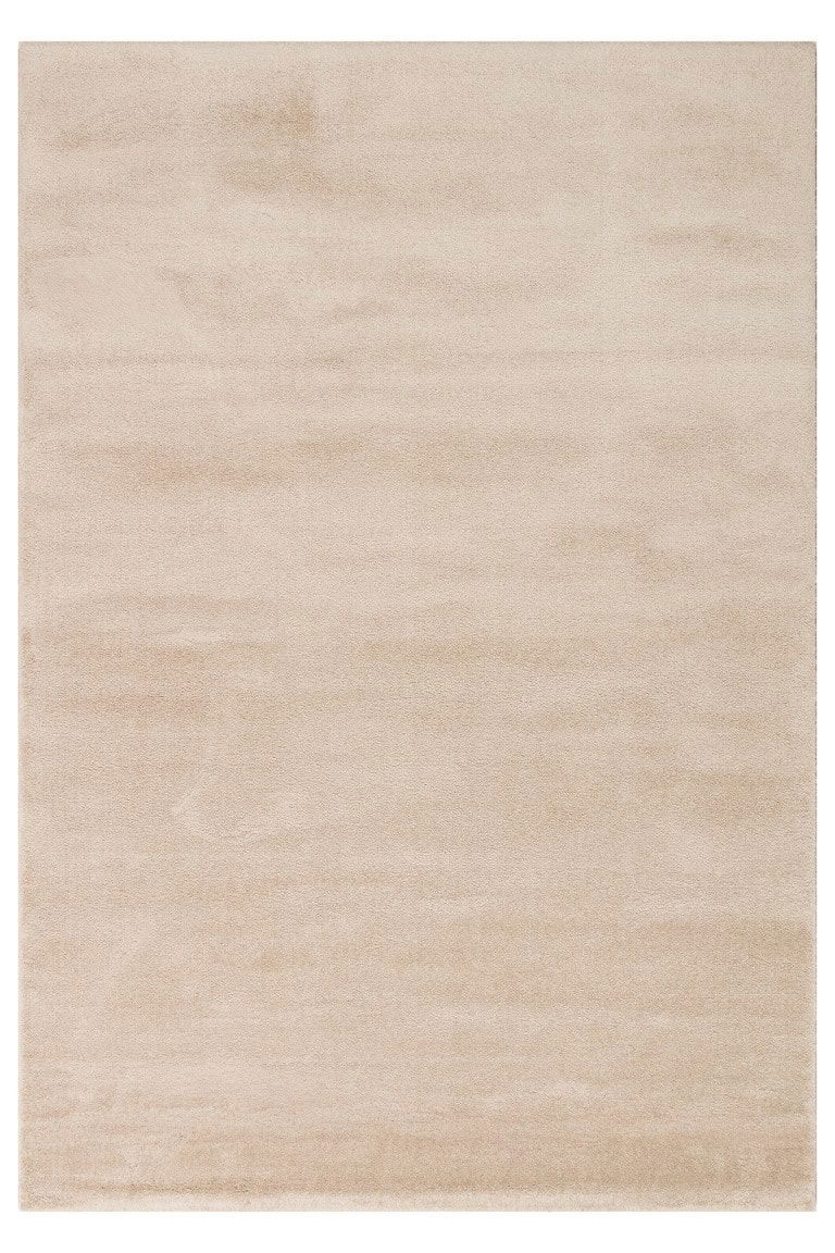 Tepih Zen u tamno bež boji, elegantan i mekan za udobno sjedenje i dekoraciju prostora. Savršen za moderni i minimalistički enterijer, pruža toplinu i sofisticiranost svakom domu.