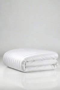 Dječja navlaka za jorgan od pamuk satena sa šliferskim uzorkom, 2.0 cm debljine, u bijeloj boji, idealna za udoban i elegantan san.